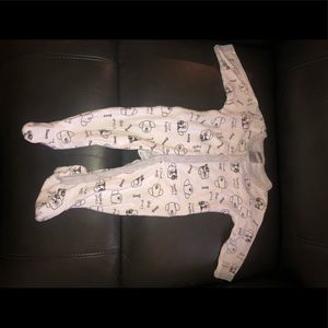 Button up footie pajamas 0-3 month